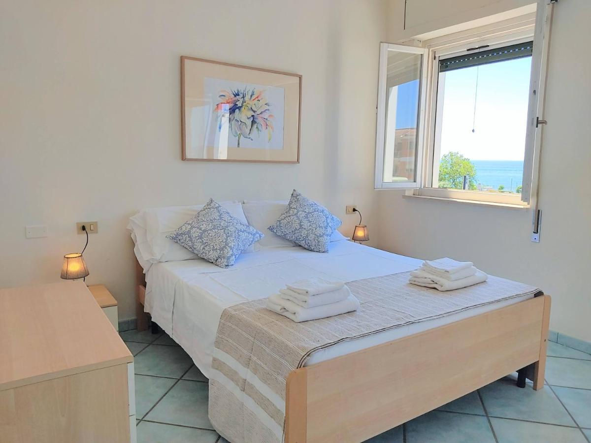 Reale Apartments Terracina Buitenkant foto