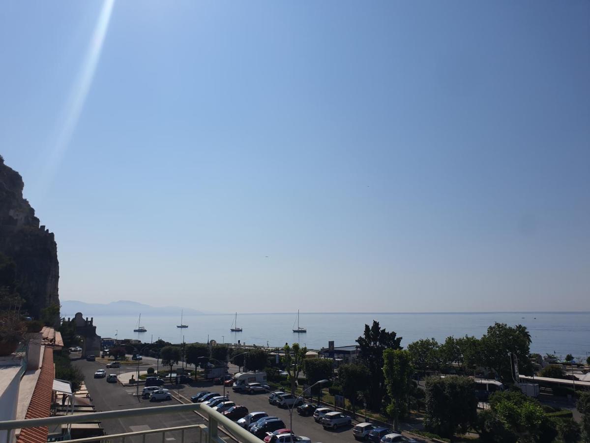 Reale Apartments Terracina Buitenkant foto