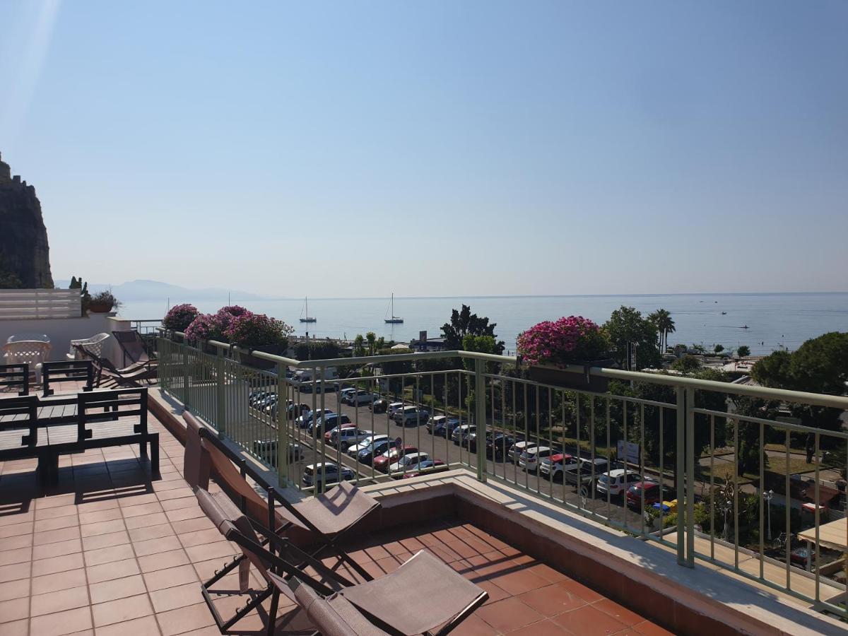 Reale Apartments Terracina Buitenkant foto