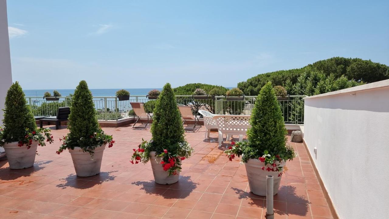 Reale Apartments Terracina Buitenkant foto